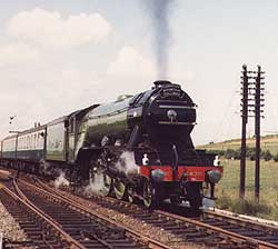 4472